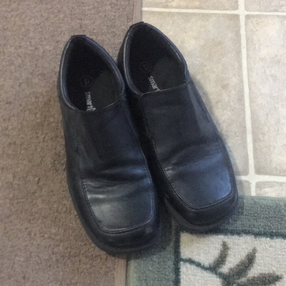 Boy Black Dress Shoes - Picture 2 of 6